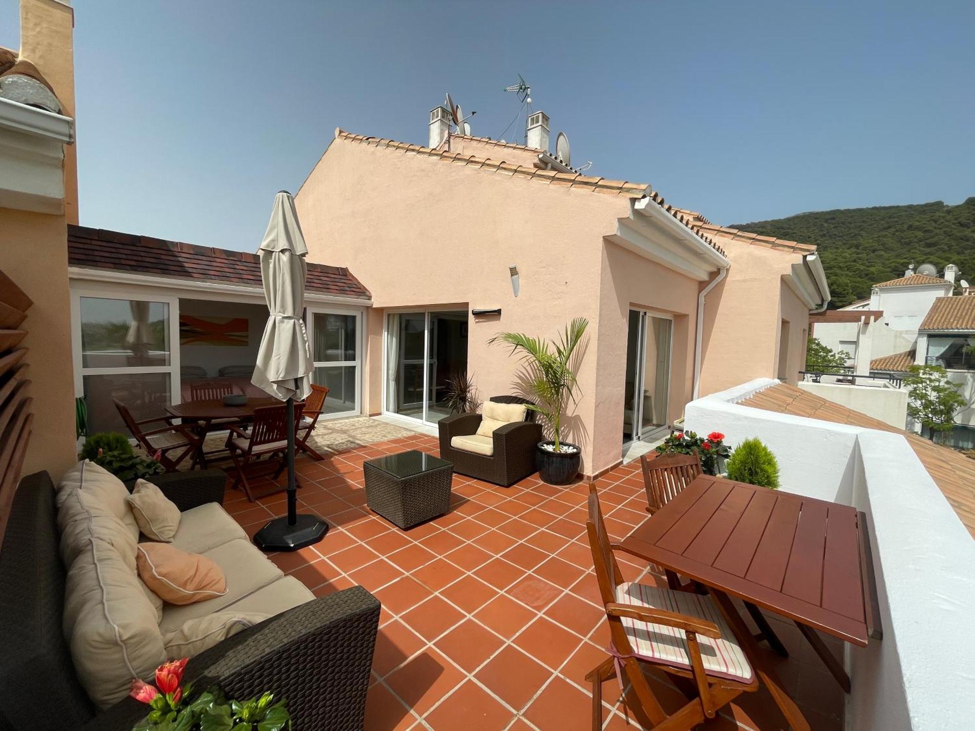 Estupendo Atico En Alhaurin Golf Apartamento *