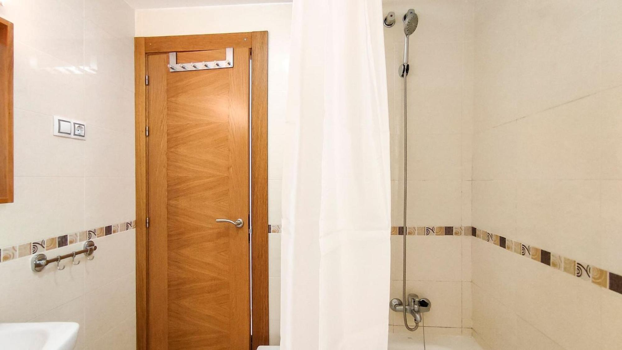 Estupendo De Habitación En *