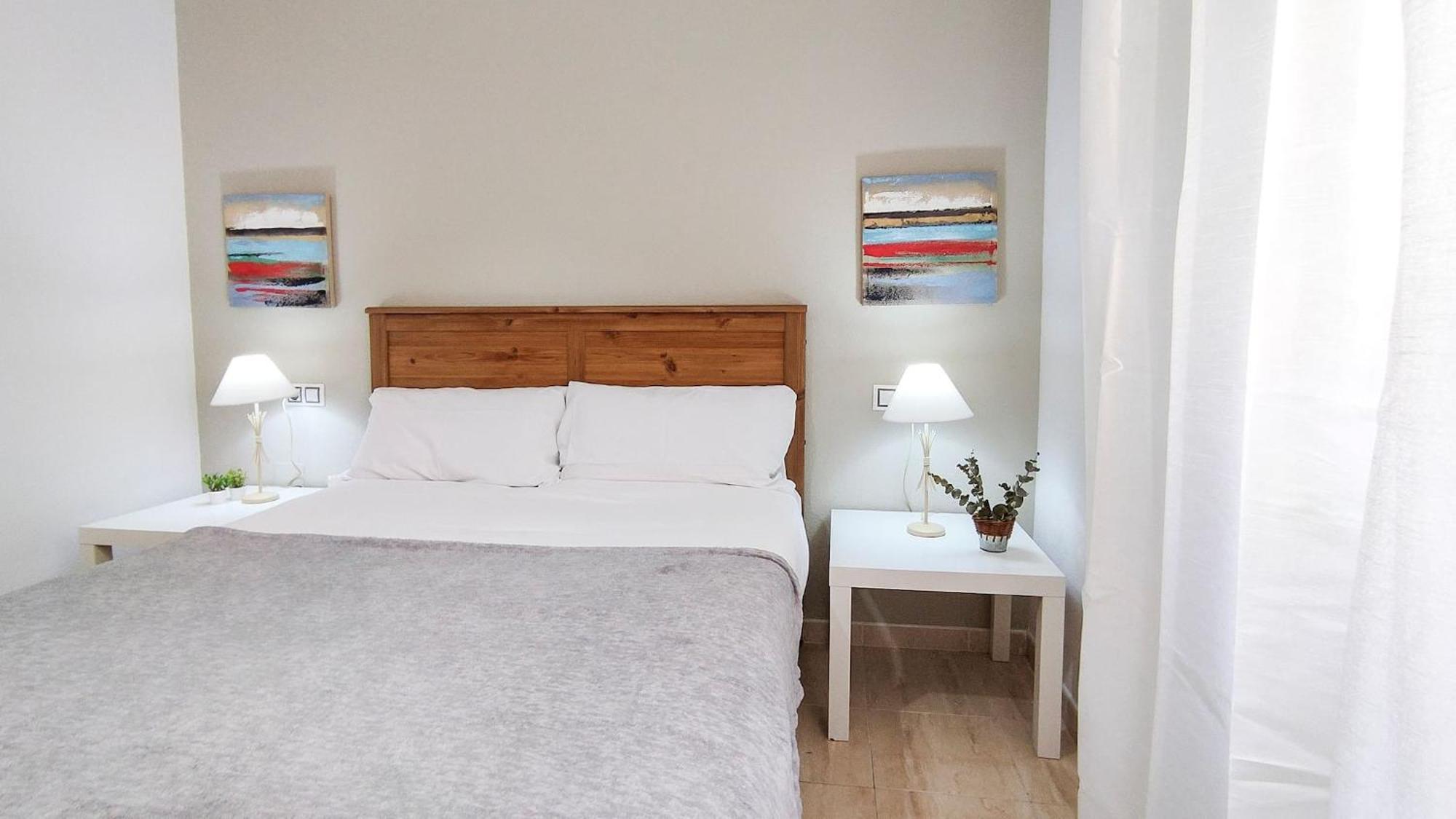 Estupendo De Habitación En * Málaga