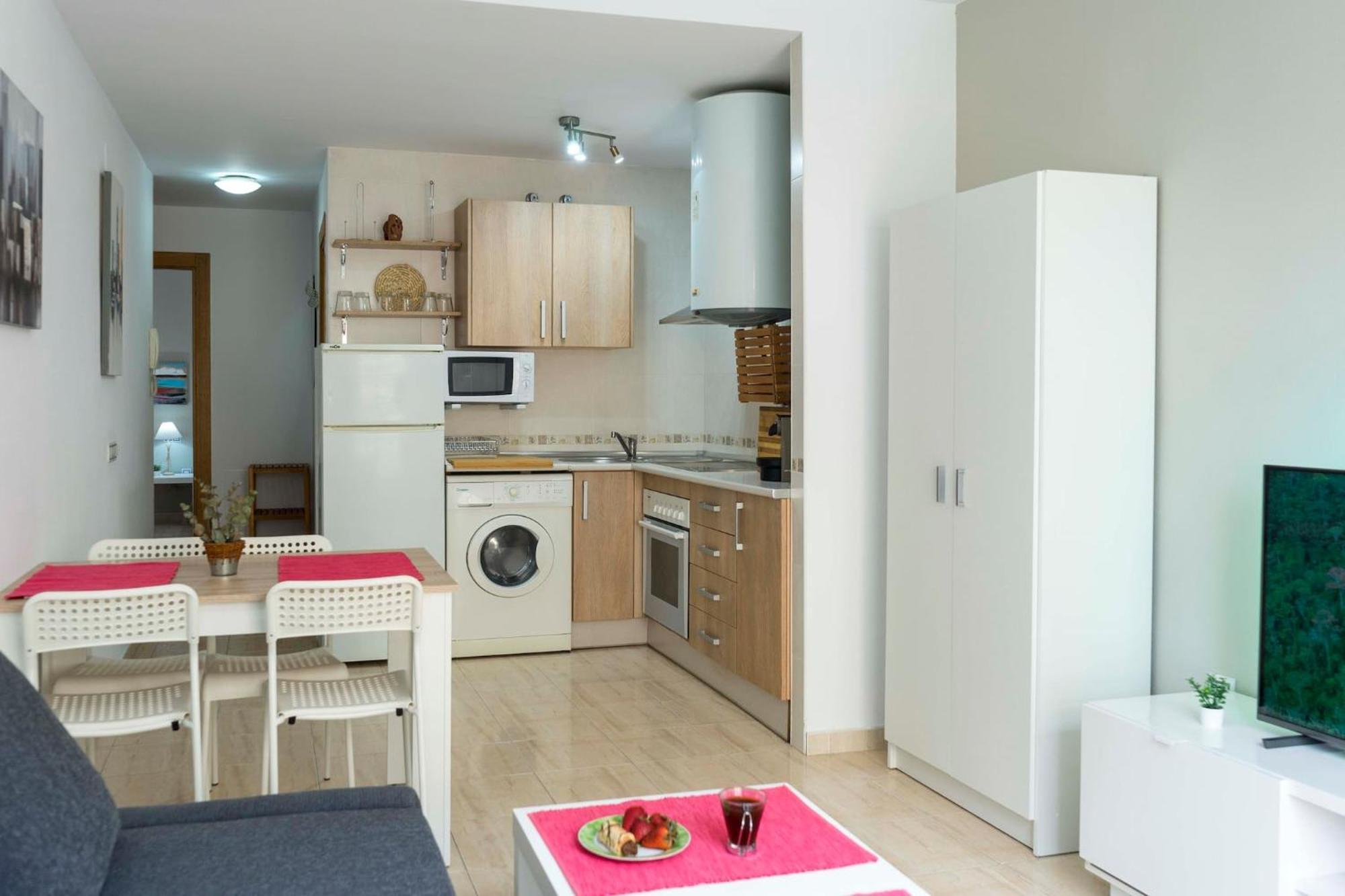 Estupendo De Habitación En Apartamento