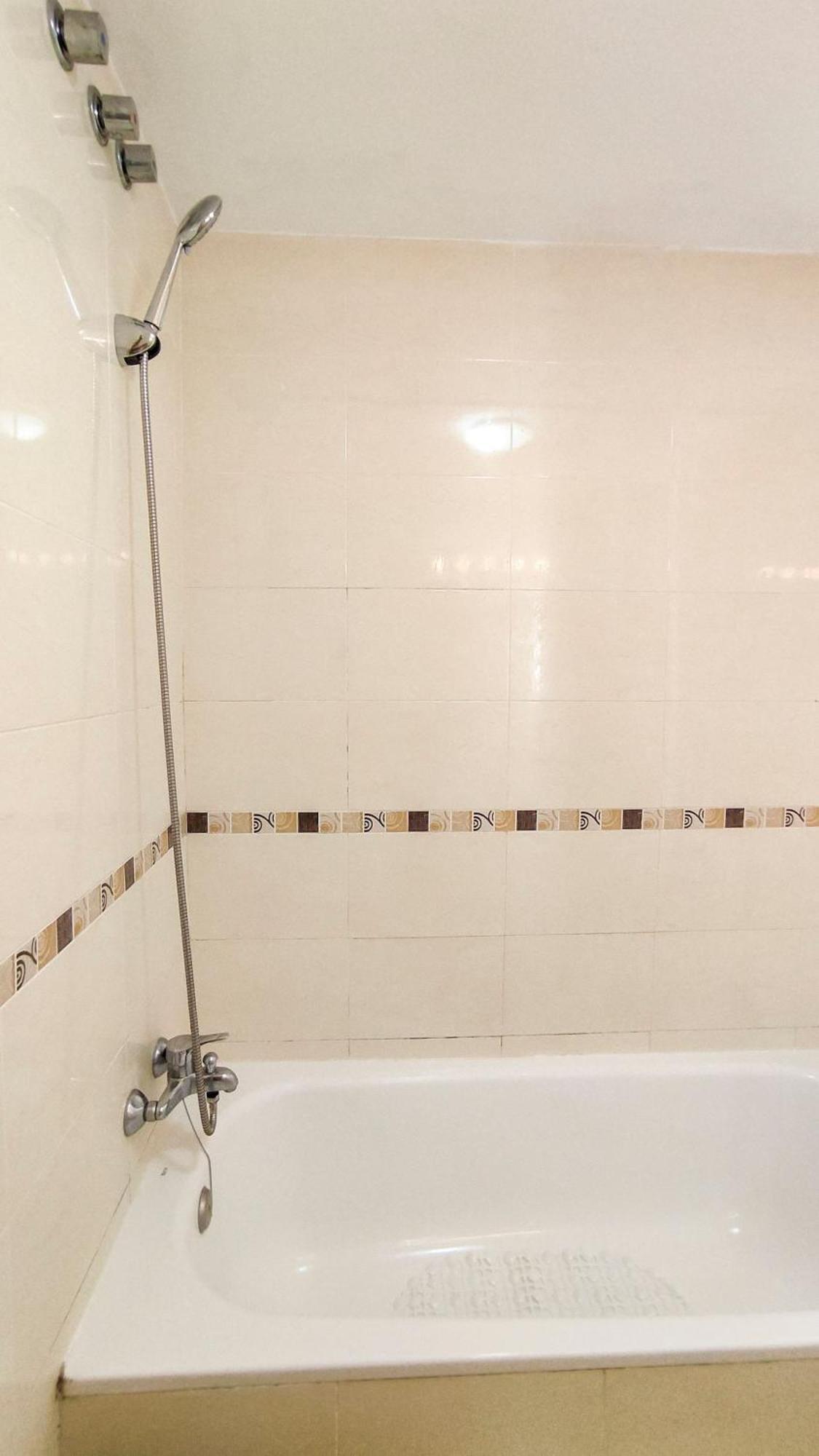 Estupendo De Habitación En Apartamento Málaga
