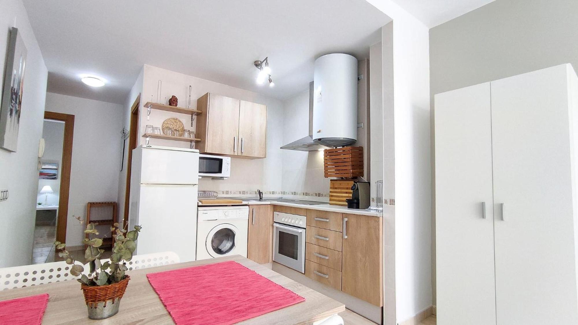 Estupendo De Habitación En Apartamento