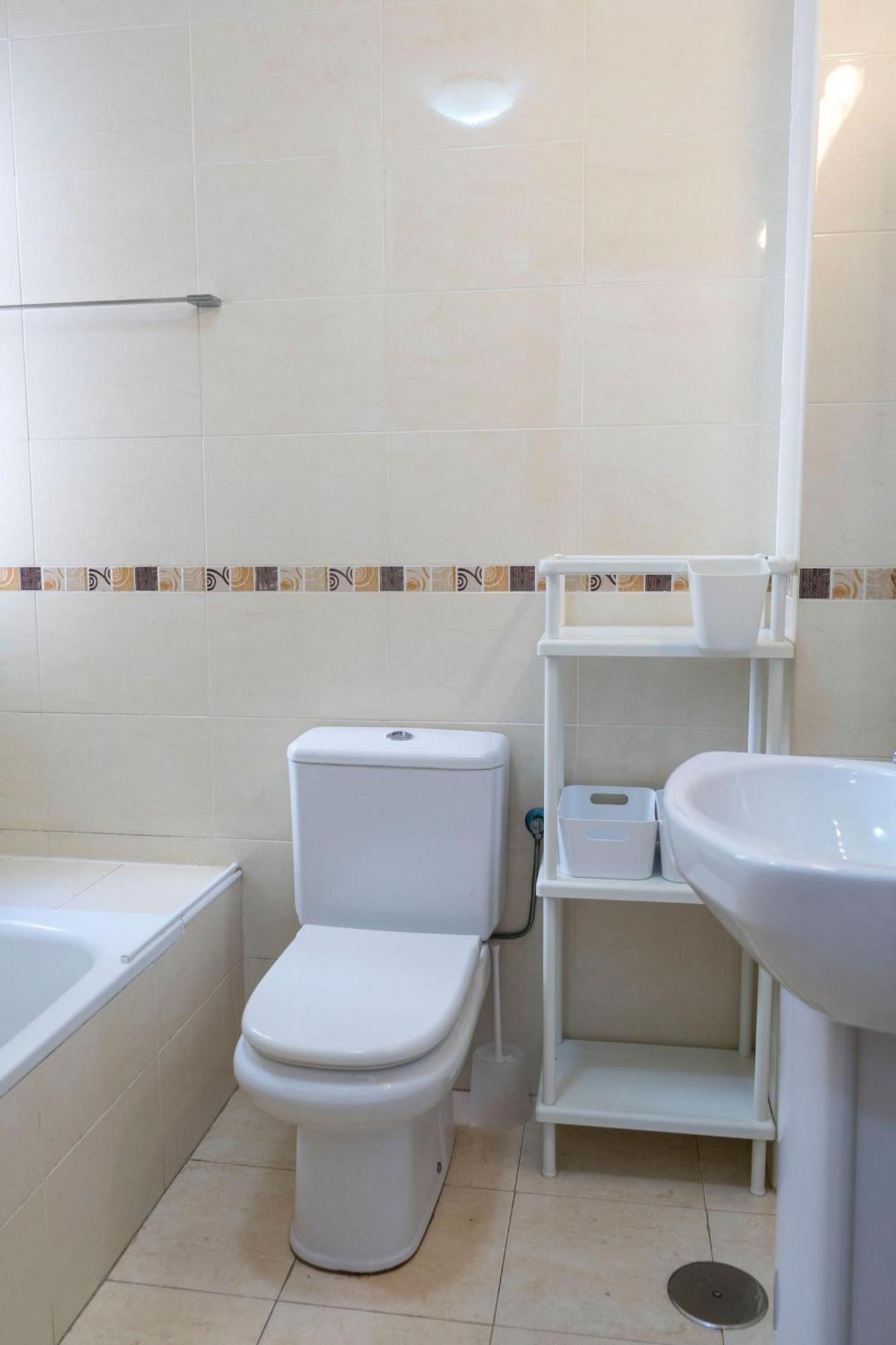 Estupendo De Habitación En Apartamento Málaga