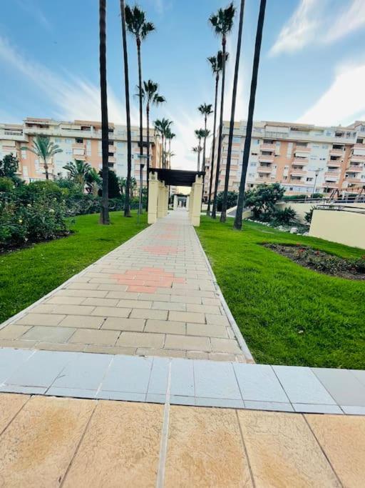 Apartamento Torre Atalaya-teatinos Capital Apartamento