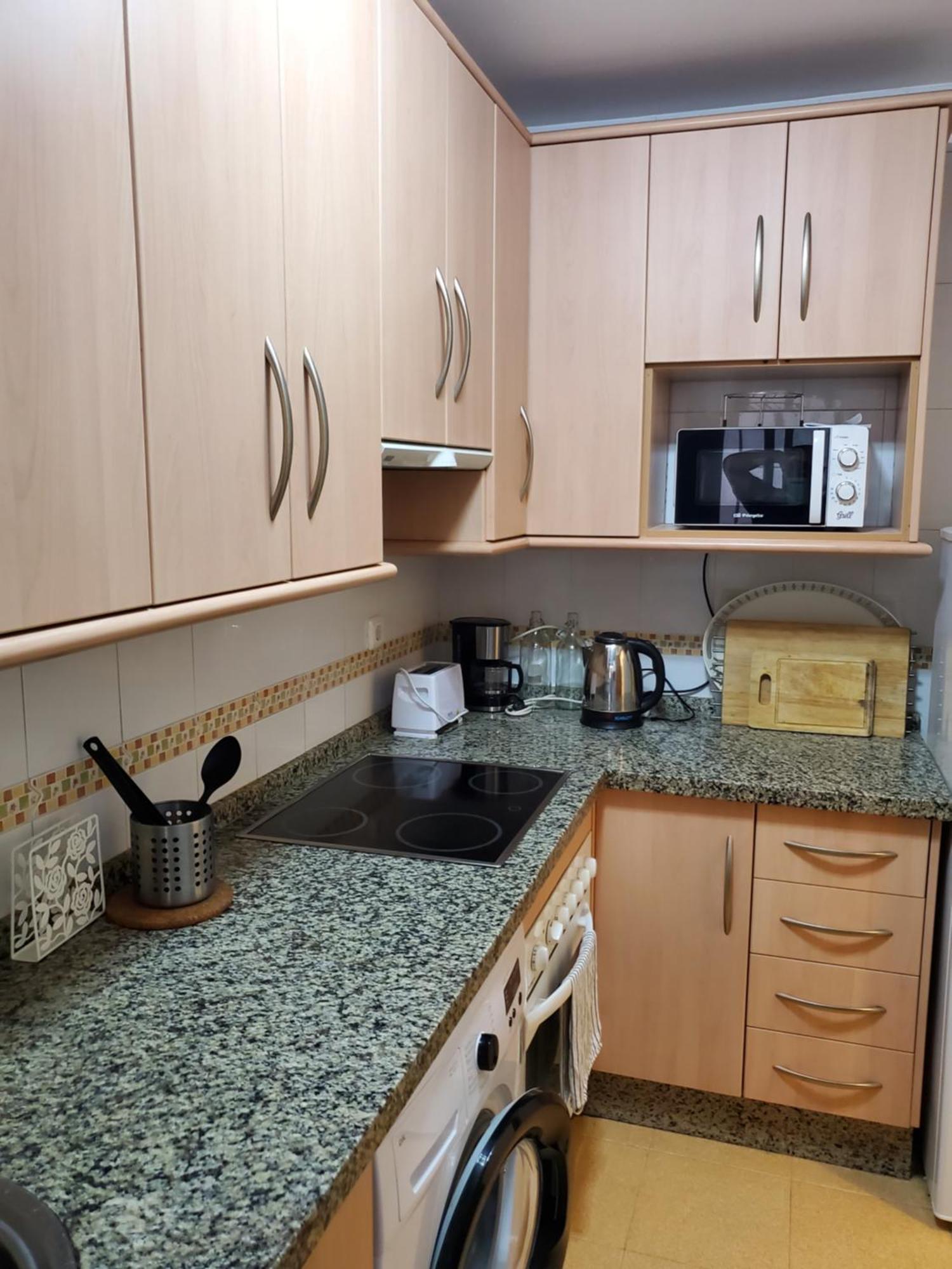 Apartamento Con Parking Gratis En El Centro De *