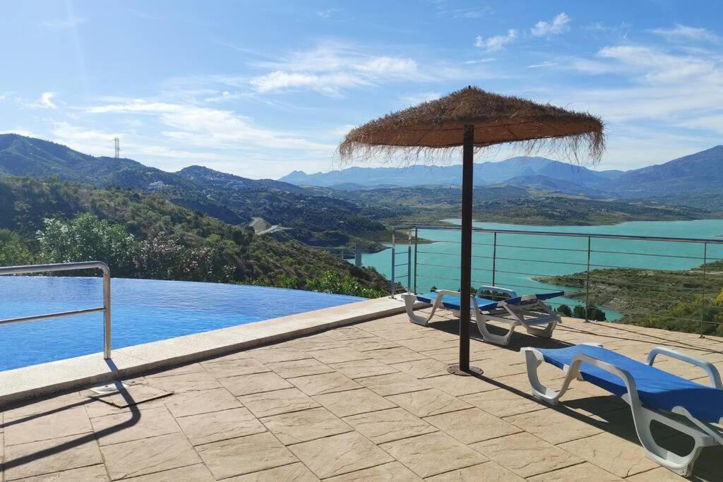 Adelfas, Piscina Infinity Holiday home