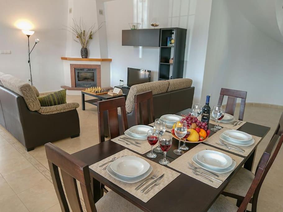 Adelfas, Piscina Infinity Holiday home