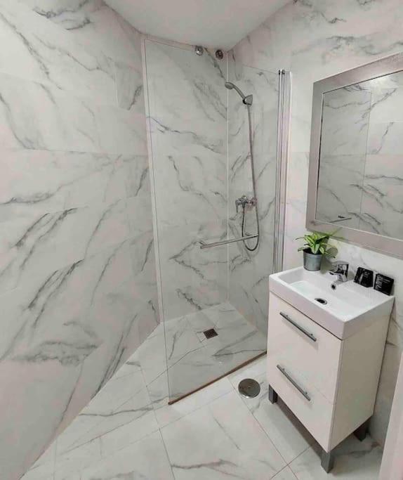 Apartamento New Fantastic Duplex With Terrace Málaga