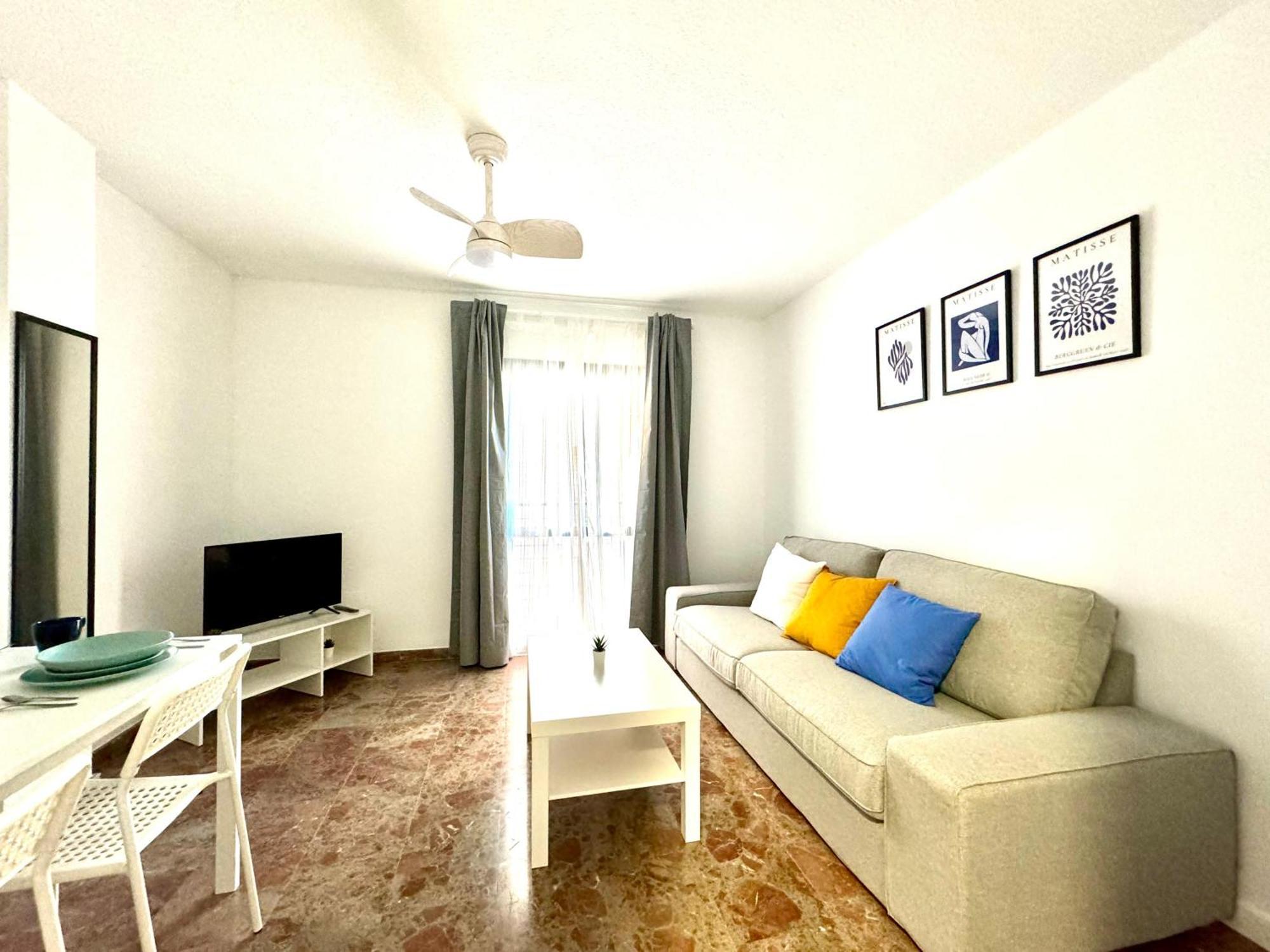Beautiful & Sunny Apartment *