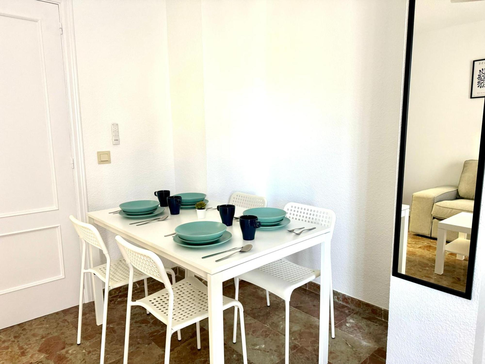Beautiful & Sunny Apartment
