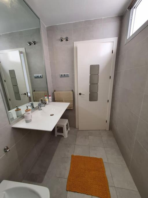 Modern A Few Minutes To The Center - Trip Apartment
