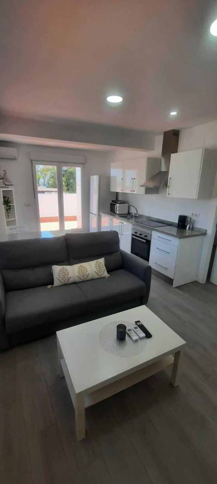 Apartamento Atico Con Terraza Frente Playa Pedregalejo