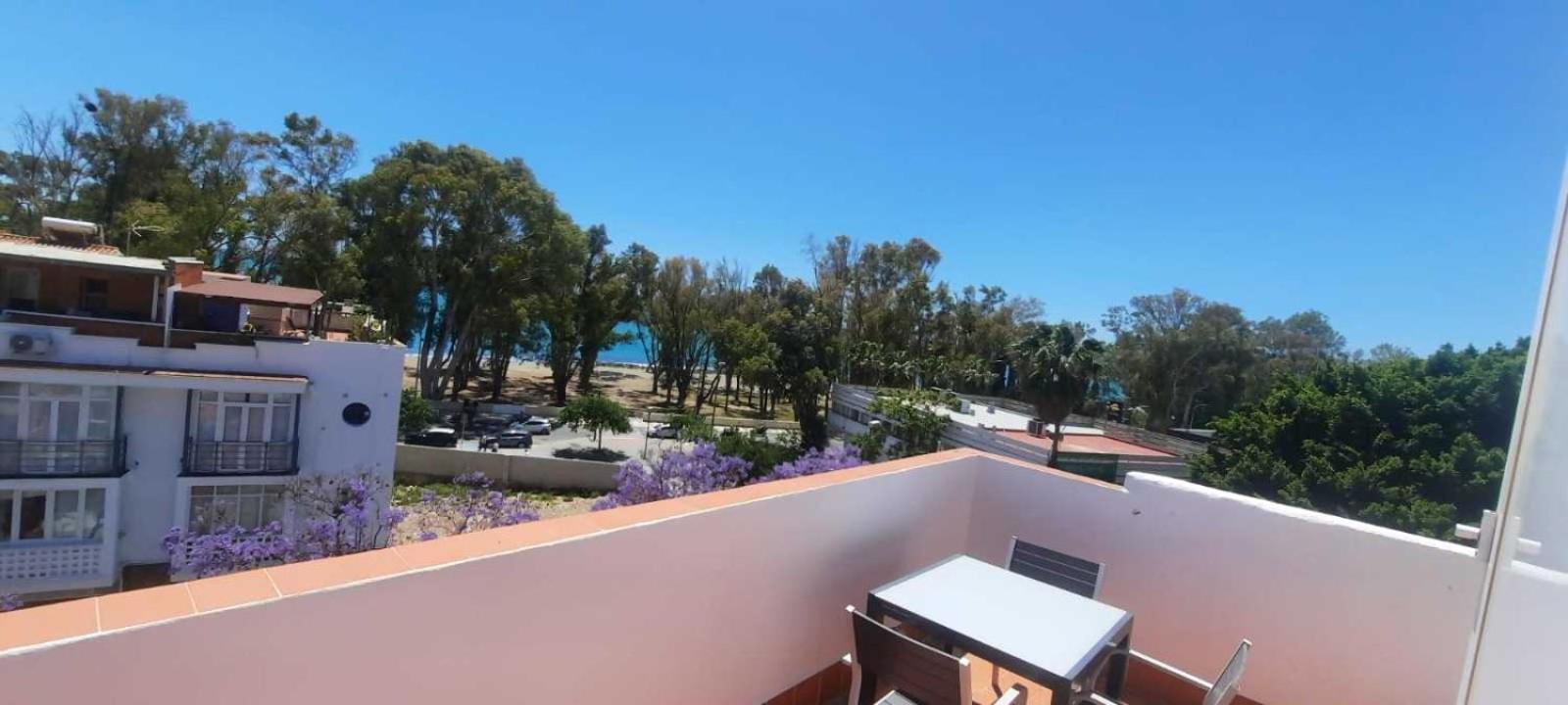 Apartamento Atico Con Terraza Frente Playa Pedregalejo Málaga