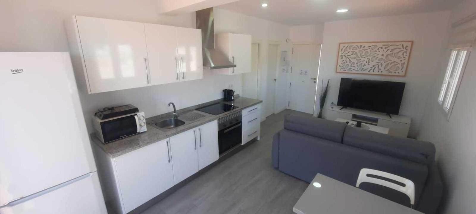 Atico Con Terraza Frente Playa Pedregalejo * Málaga