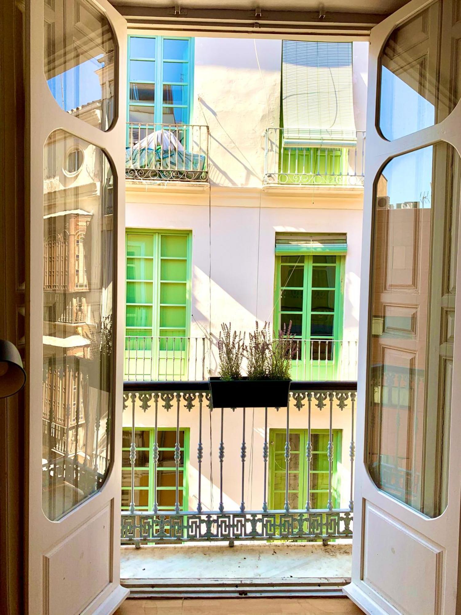 Apartment Calderon Iii Deluxe Sinesedesignhomes *