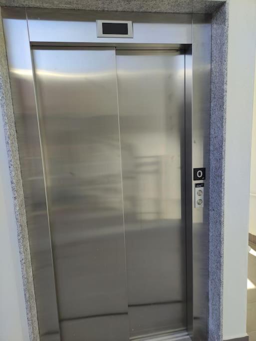 Apartamento Nuevo, Disfruta Del Silencio, Familias Con Ninos, Aire Acondicionado, 2 Banos , Playa *