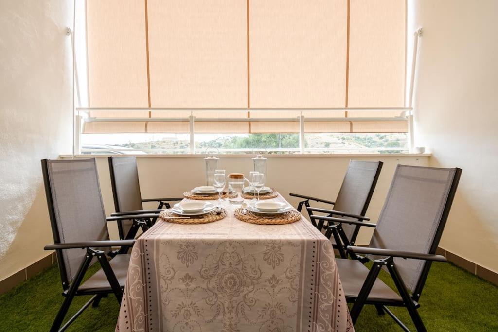 Nuevo, Disfruta Del Silencio, Familias Con Ninos, Aire Acondicionado, 2 Banos , Playa Apartamento