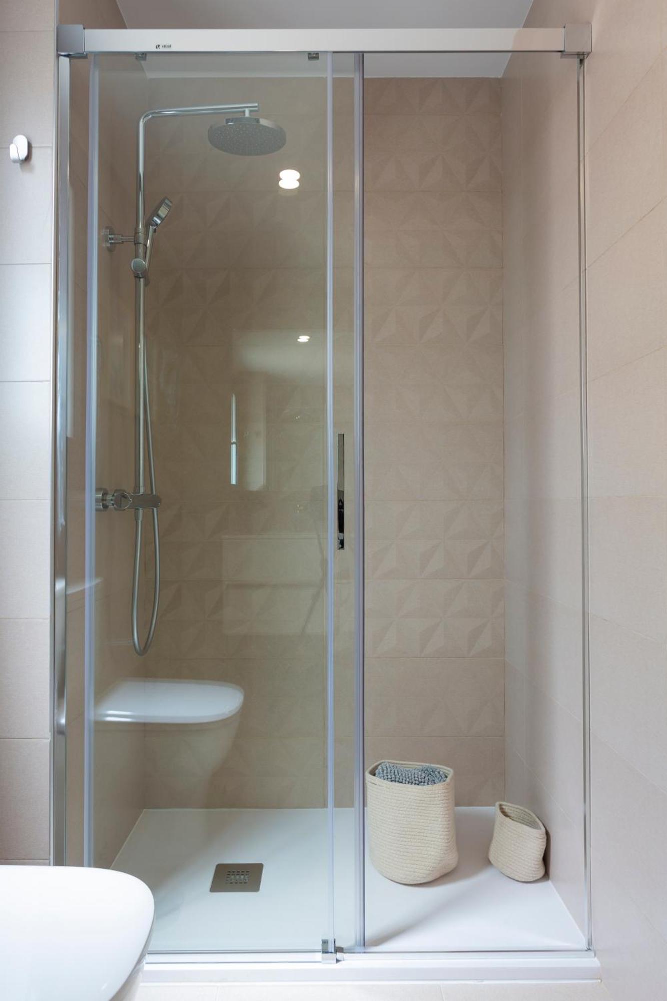 Apartamento Con Vistas En Paseo De Reding By Rent Me * Málaga