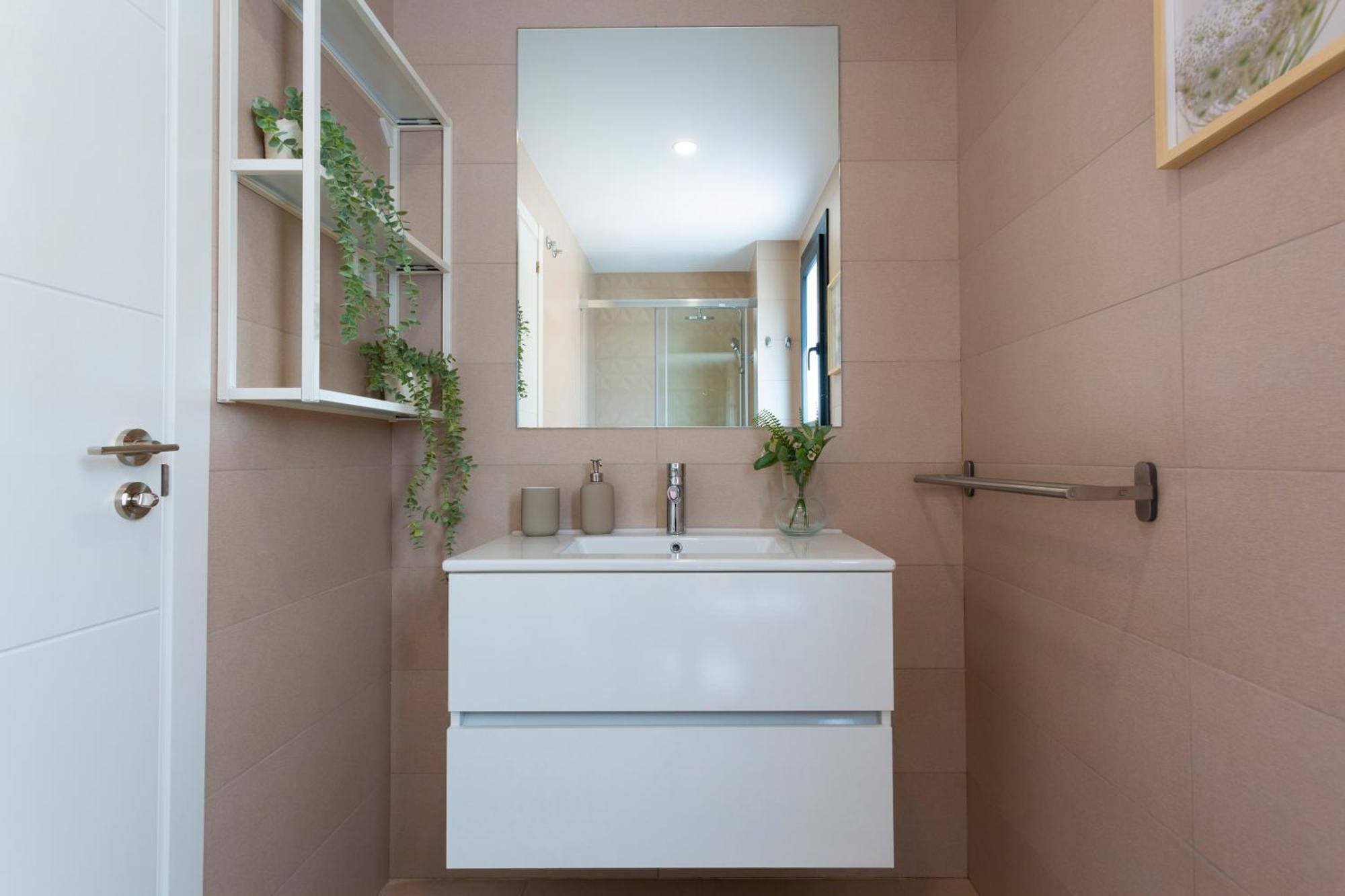 Apartamento Apartamento Con Vistas En Paseo De Reding By Rent Me