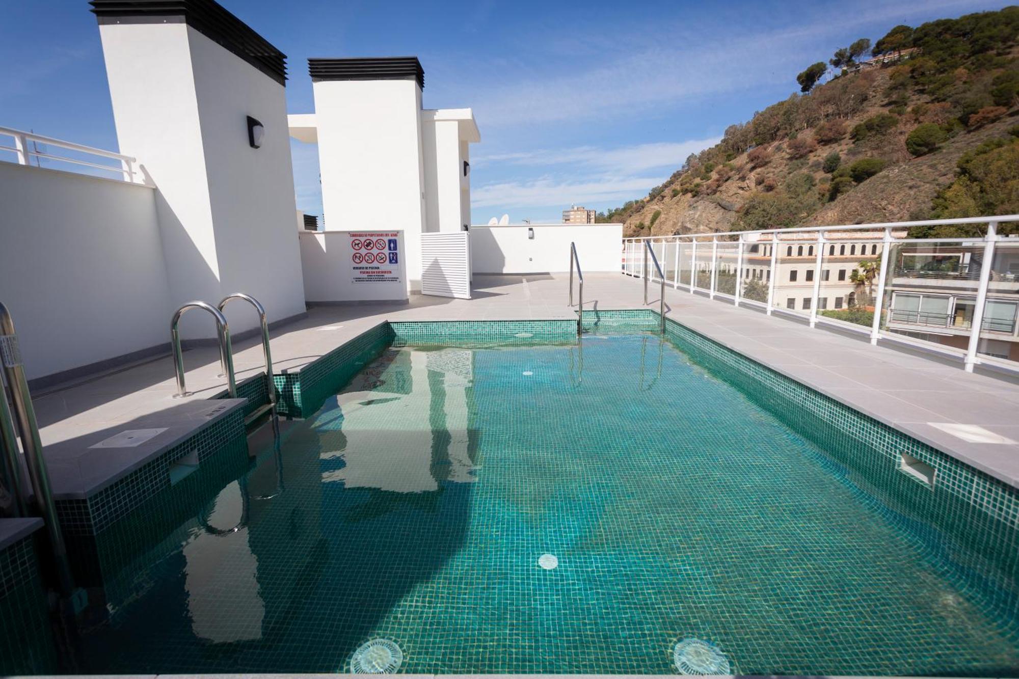 Apartamento Con Vistas En Paseo De Reding By Rent Me Apartamento