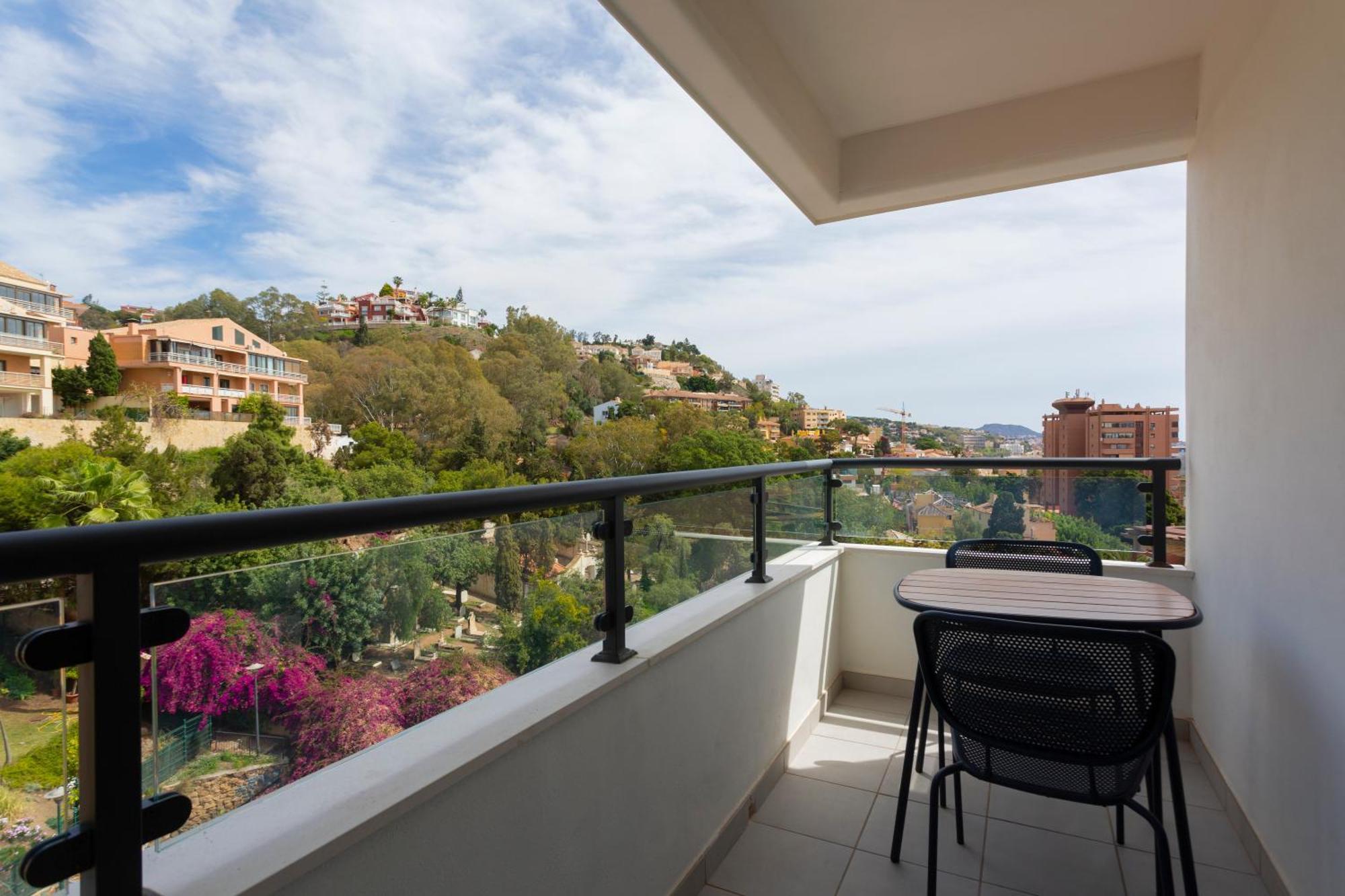 Apartamento Apartamento Con Vistas En Paseo De Reding By Rent Me