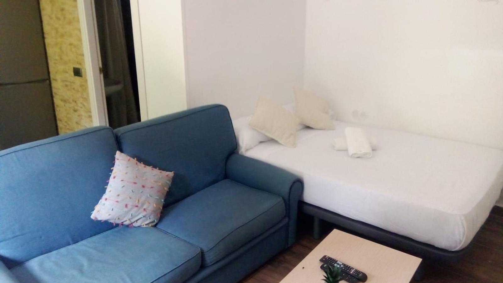 Fantastic Estudio Cerca Del Carrefour Rosaleda Apartamento