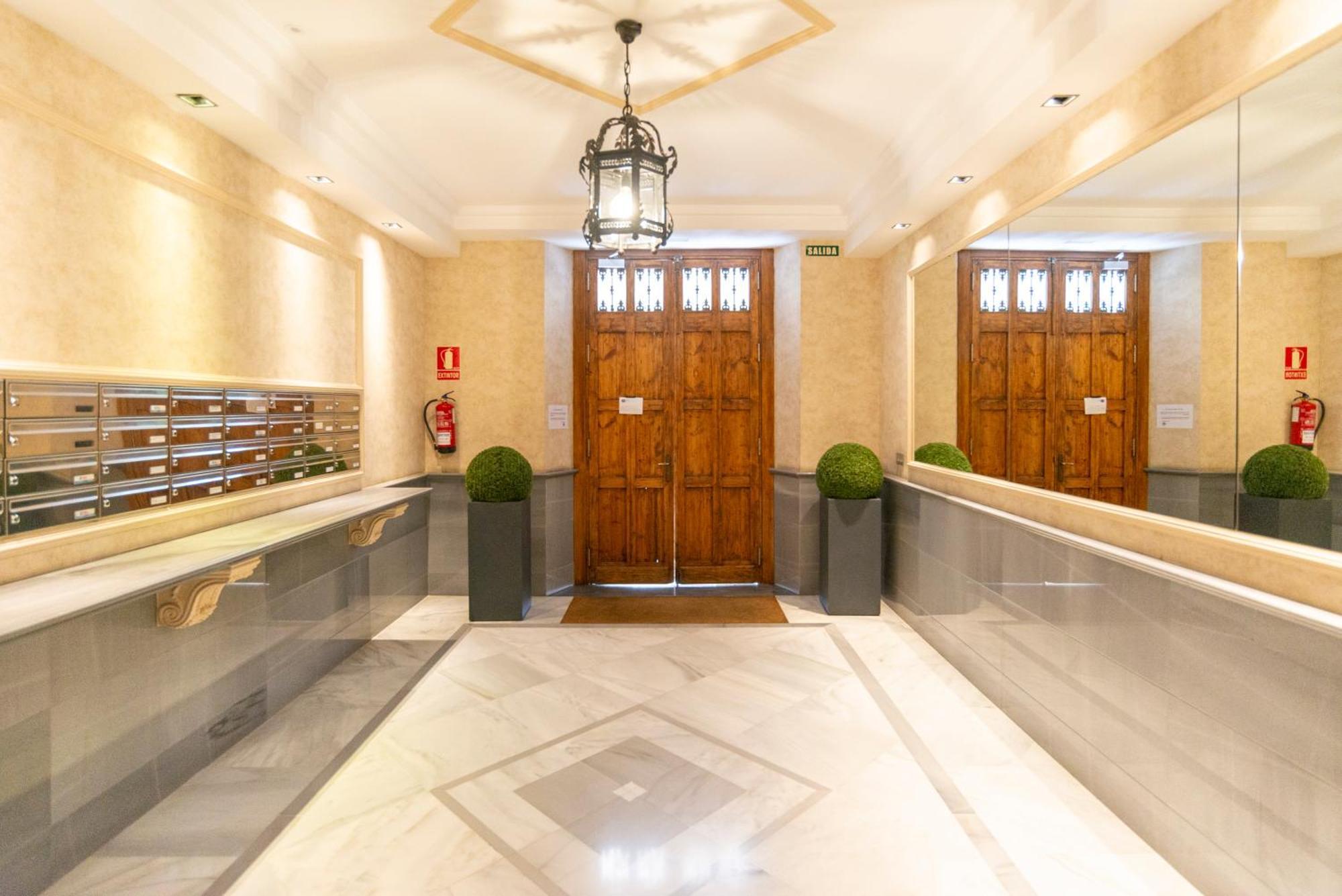 Souviron & Old Town By Ele Apartamento