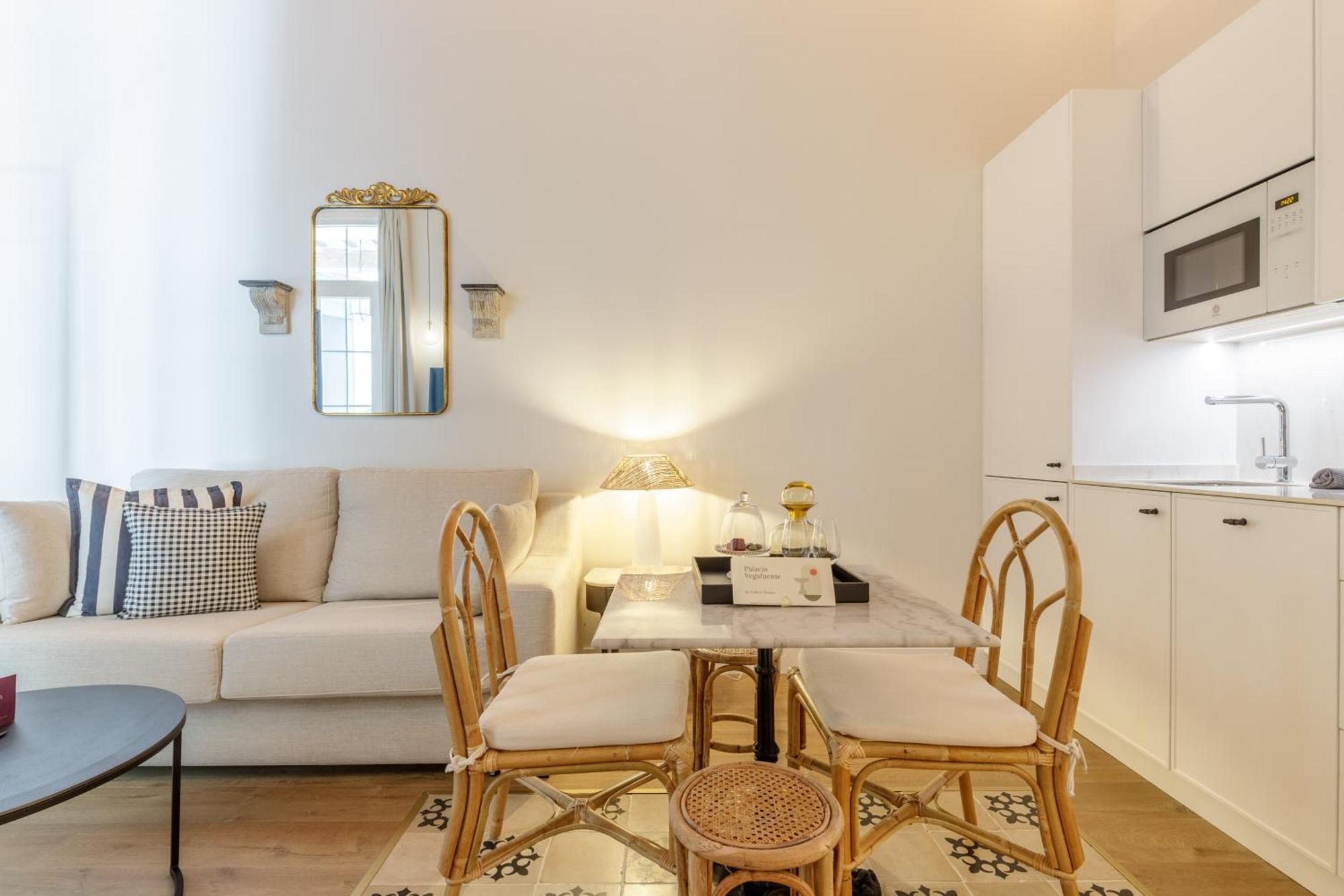 Palacio Vegafuente By Caleta Homes Apartamento