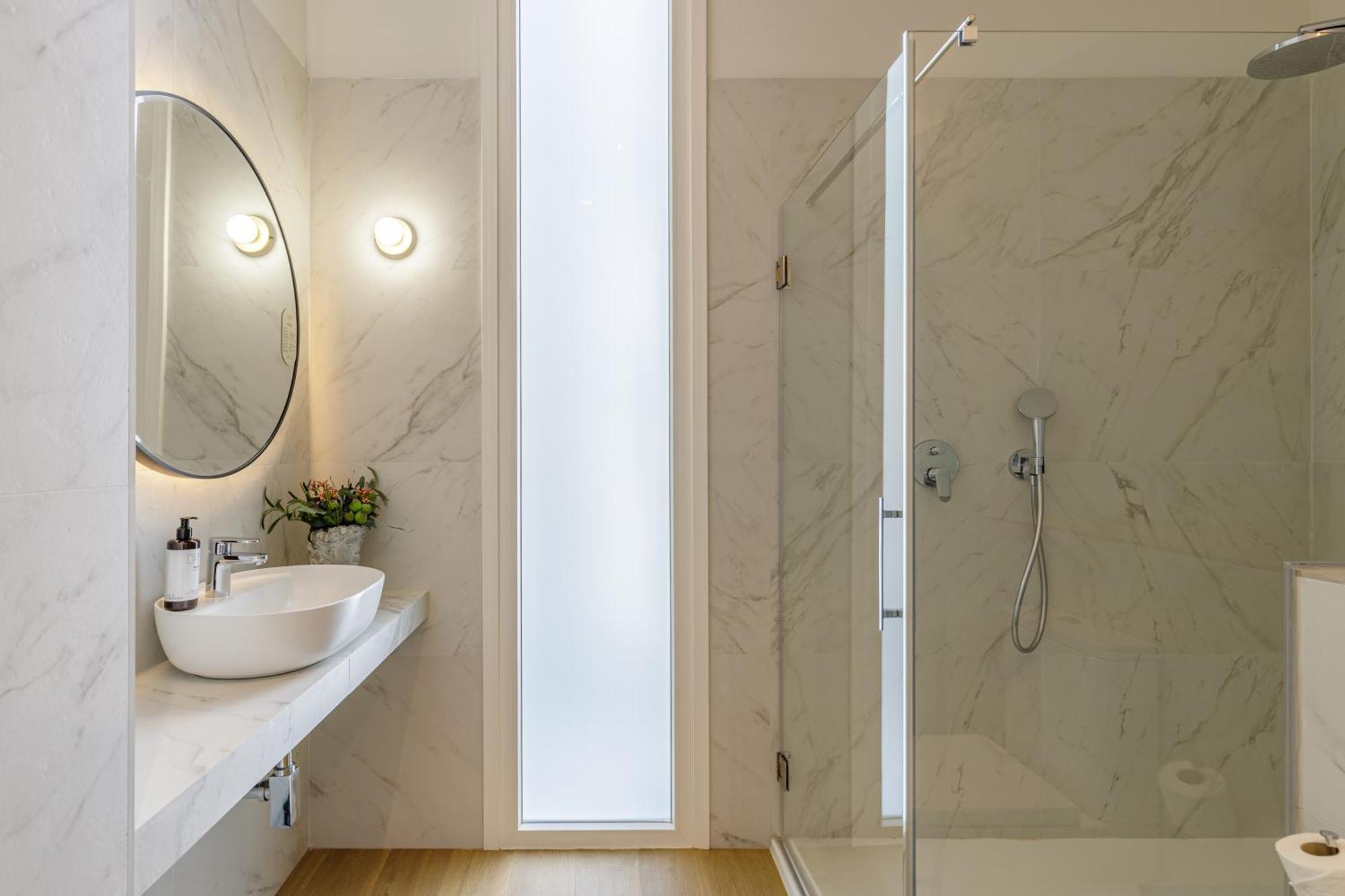 Apartamento Palacio Vegafuente By Caleta Homes