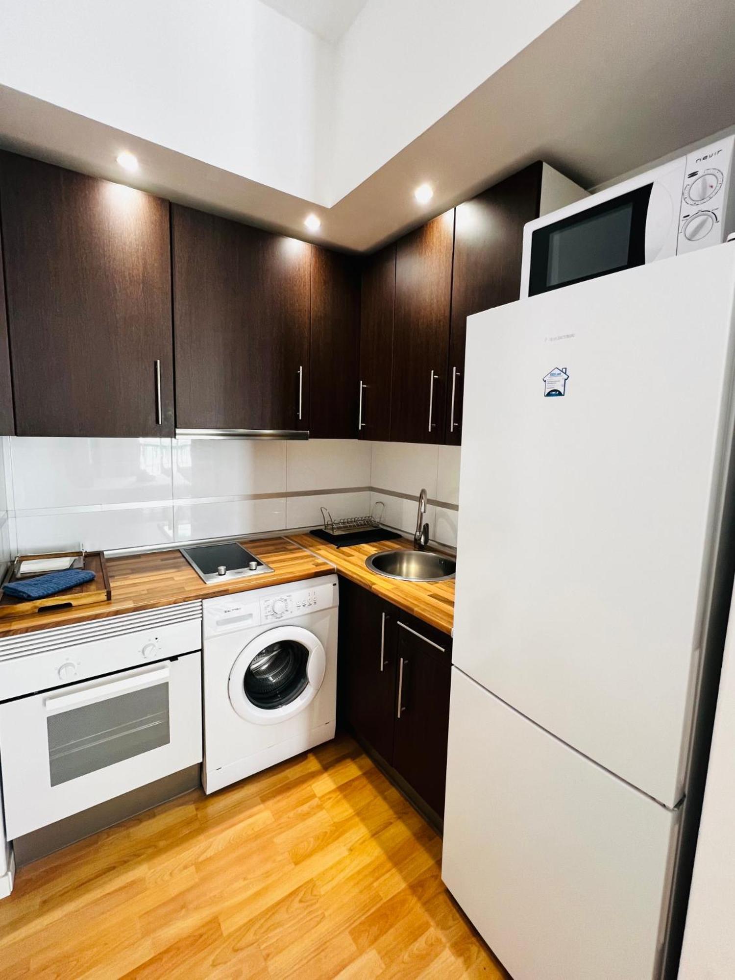 Apartment Calderon Iii Deluxe Sinesedesignhomes