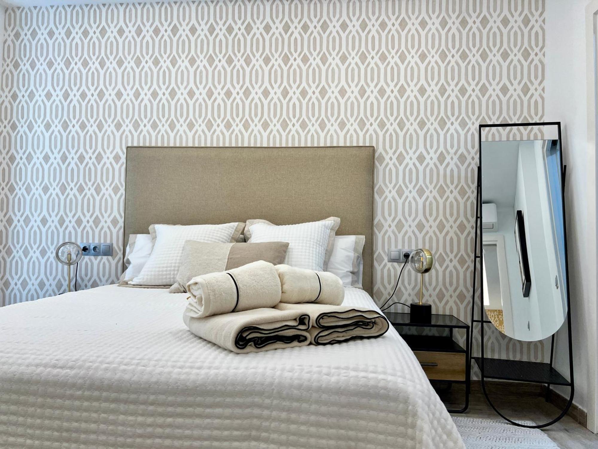 Beprime Larios By Easytrip *