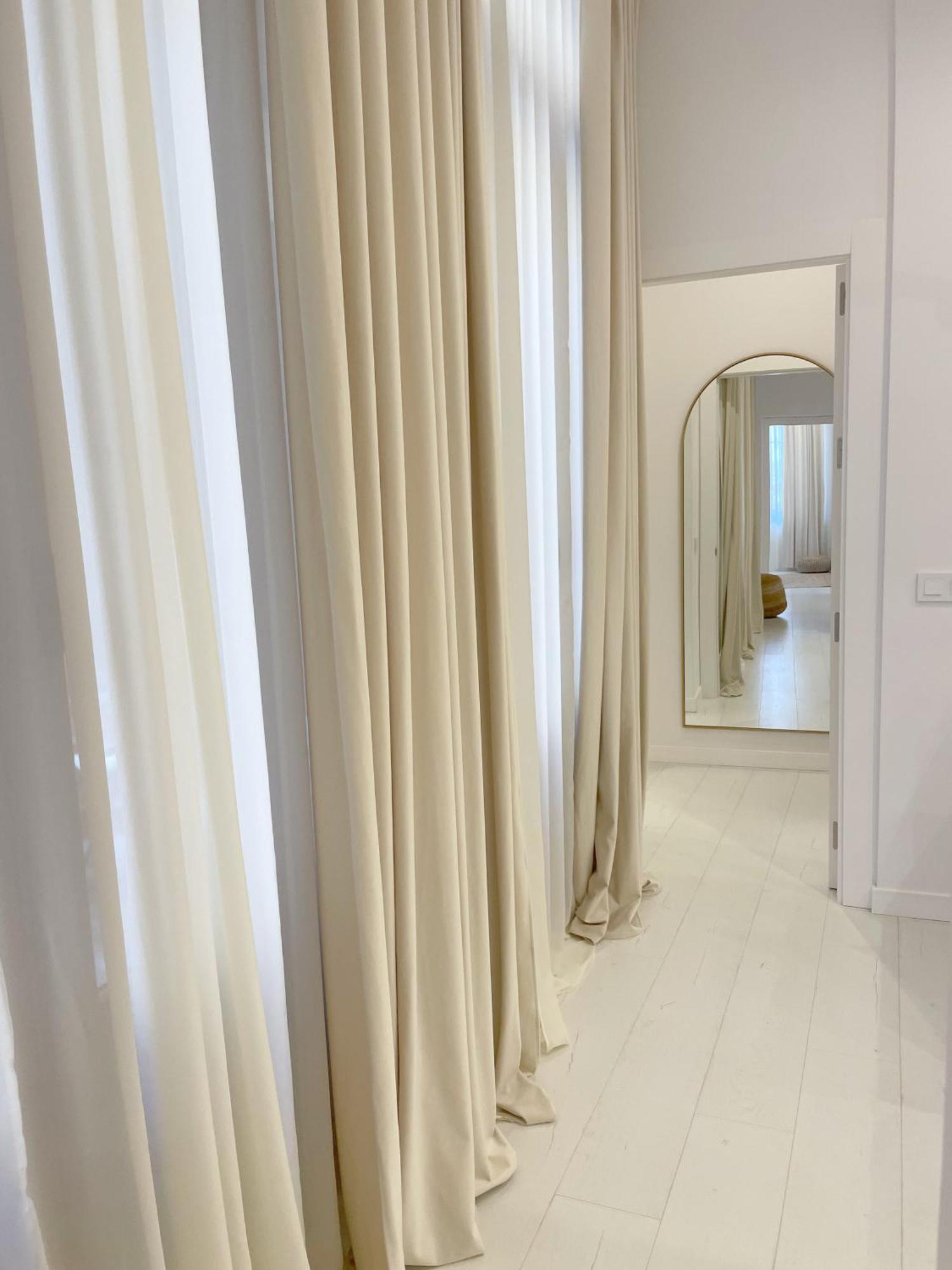 Apartamento Piso Con Patio, 3 Habitaciones, En La Goleta *