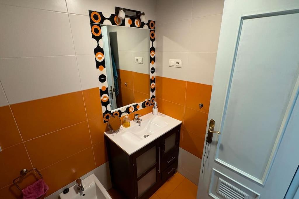 With Style And Comfort For 4