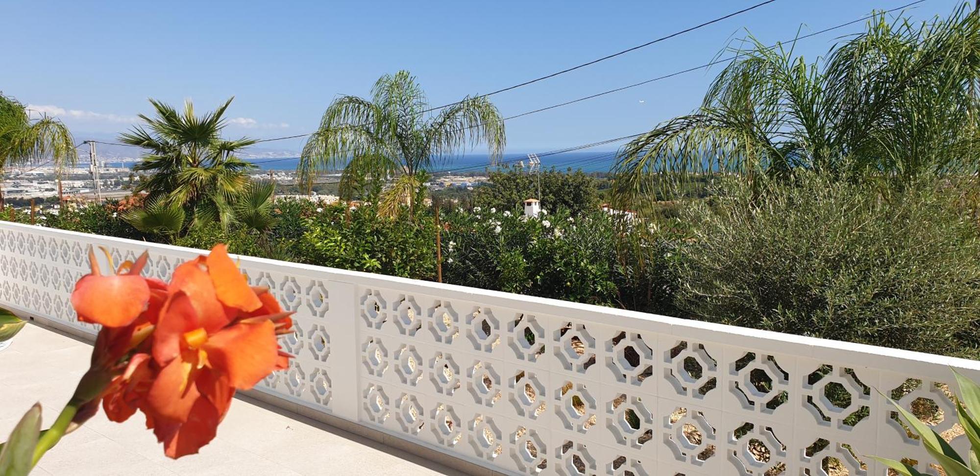 Happyplace -- With Panoramic Sea View Heated Infinity Saltwater Pool Villa