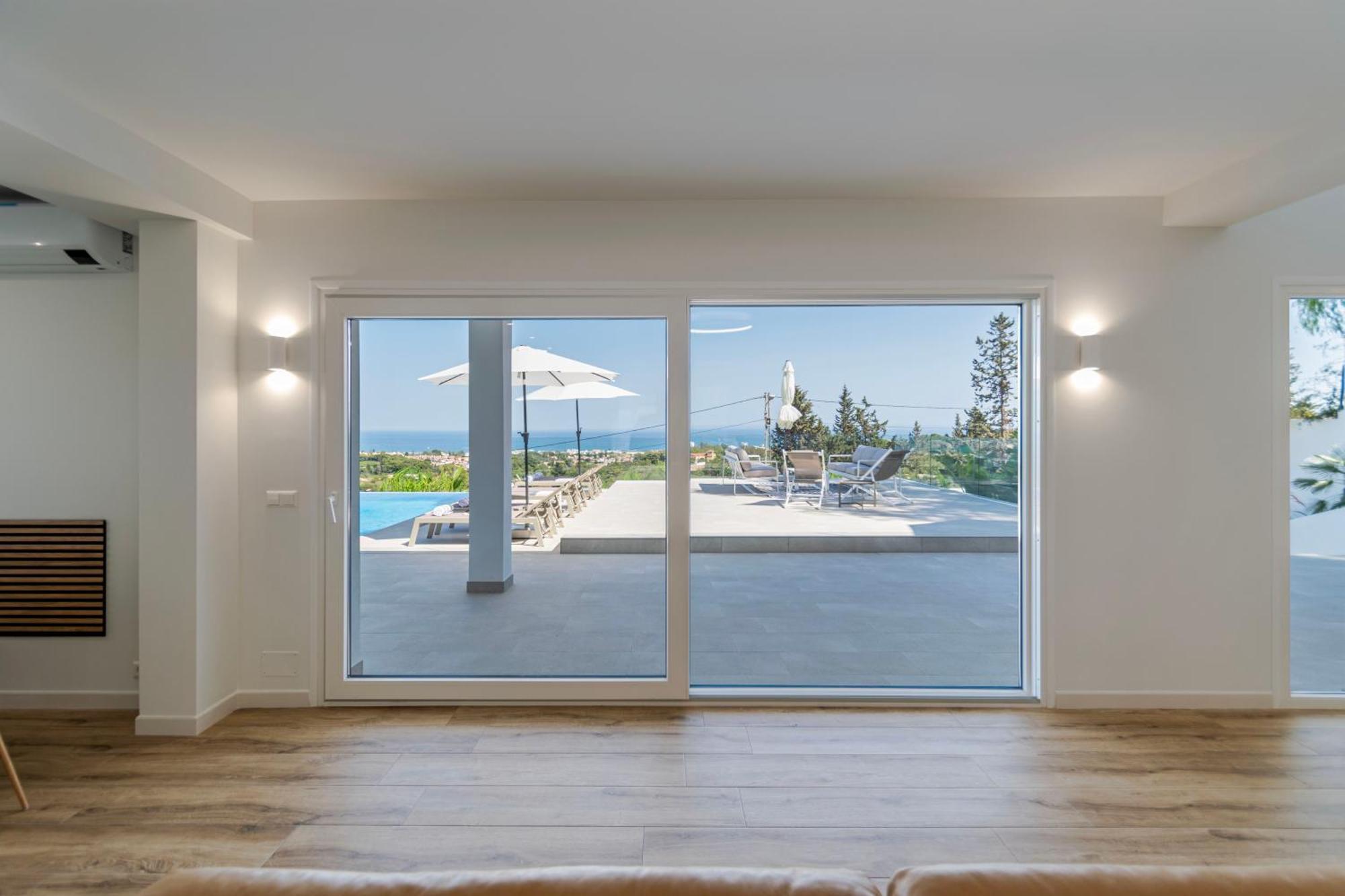 Happyplace -- With Panoramic Sea View Heated Infinity Saltwater Pool Villa Malaga