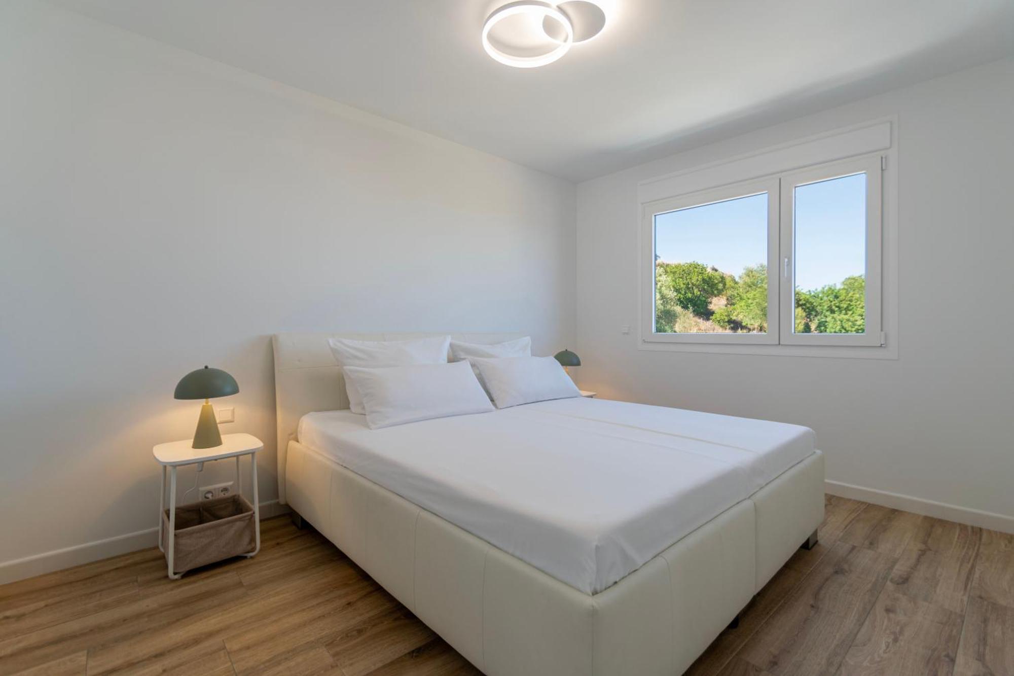 Happyplace -- With Panoramic Sea View Heated Infinity Saltwater Pool Malaga