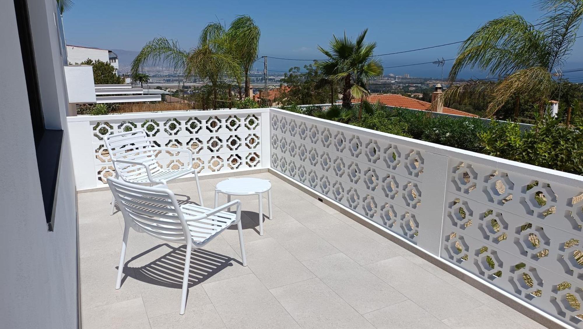 Villa Happyplace -- With Panoramic Sea View Heated Infinity Saltwater Pool Malaga