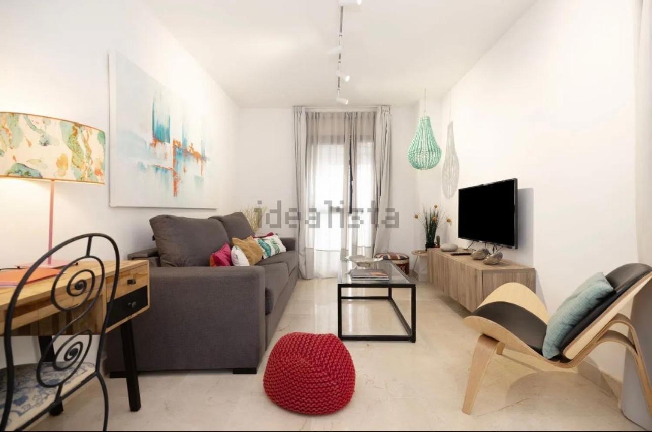 & Center Apartment