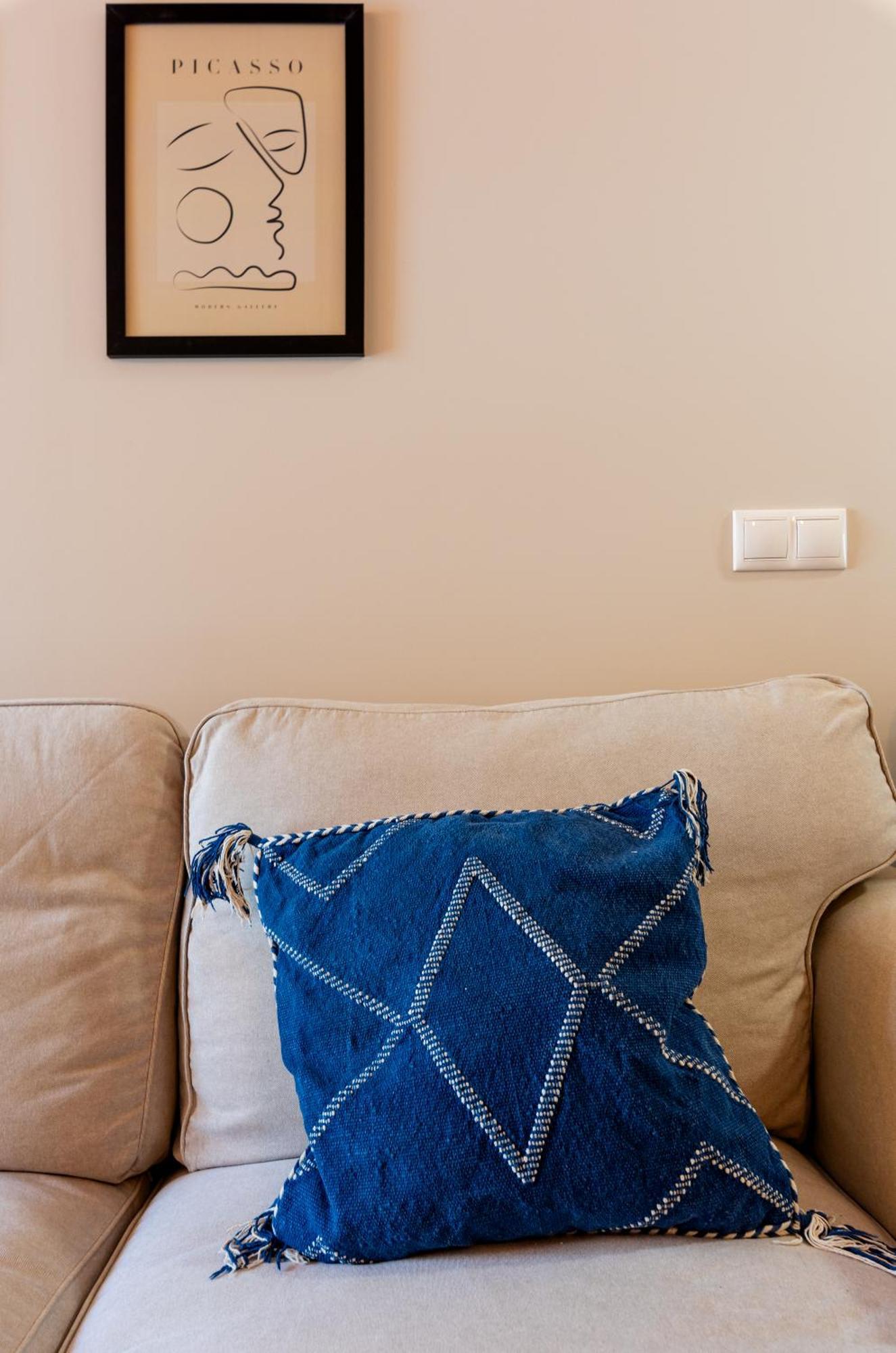 Wintowinrentals Cozy Newly Renovated In Apartment Malaga