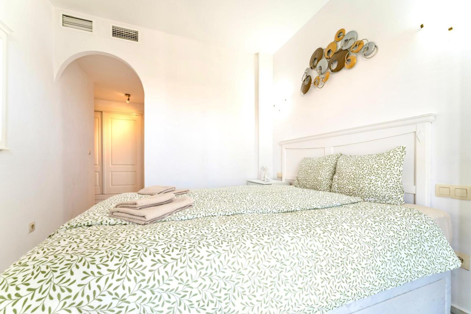 Apartamento Zafir With 2 Bedroom And Private Garden Málaga
