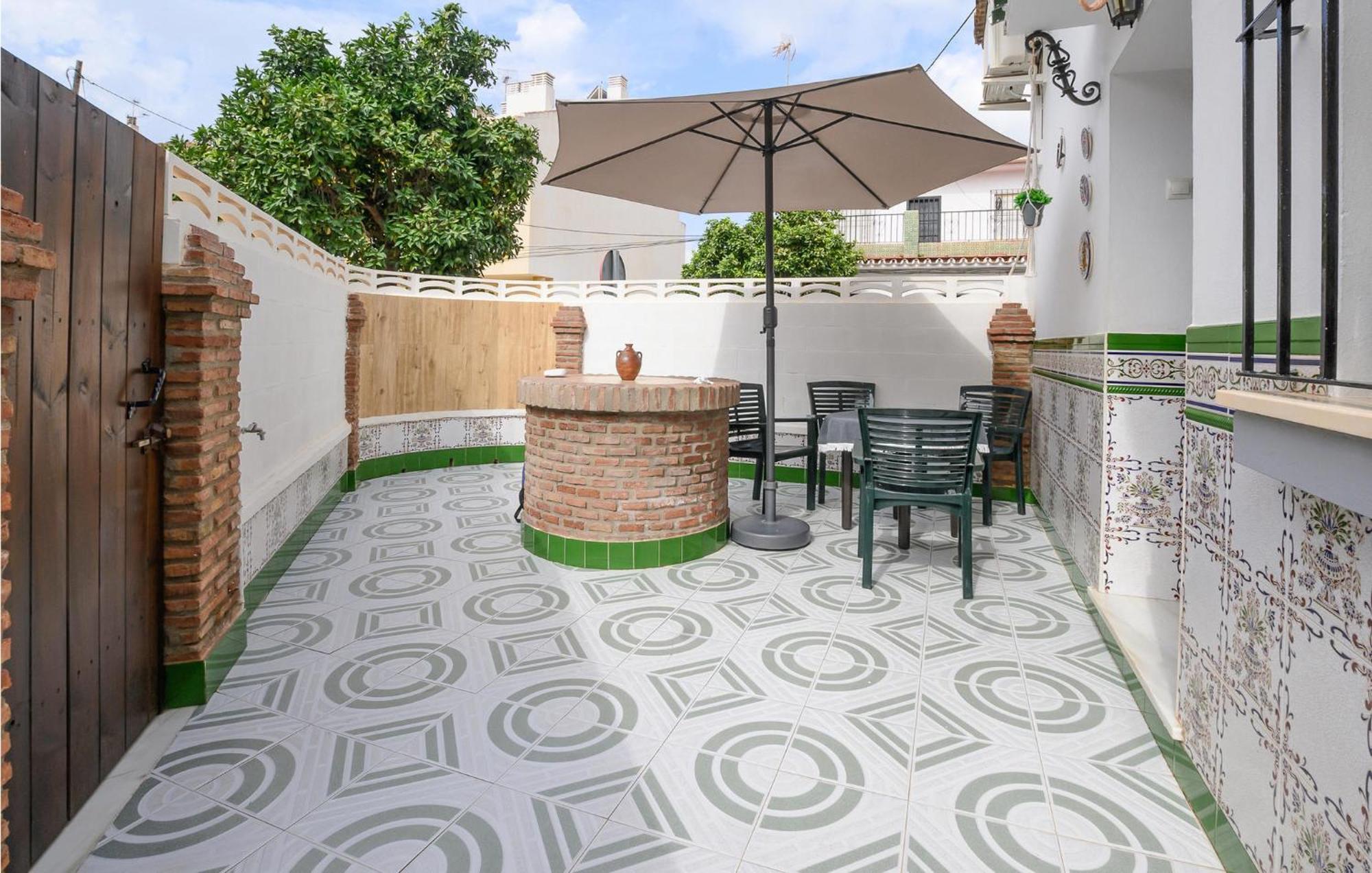 2 Bedroom Lovely In Сasa de vacaciones *