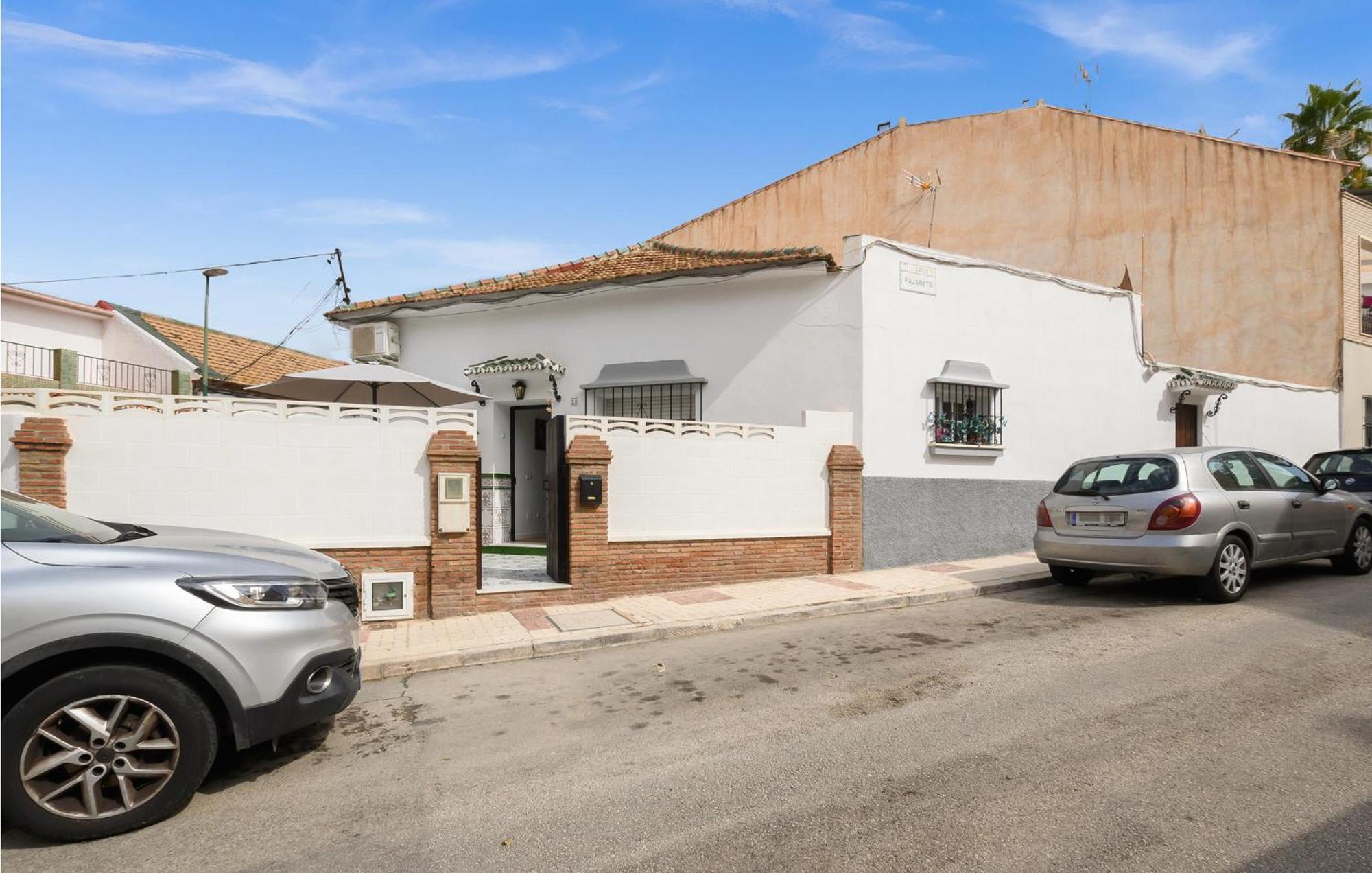 Сasa de vacaciones 2 Bedroom Lovely In