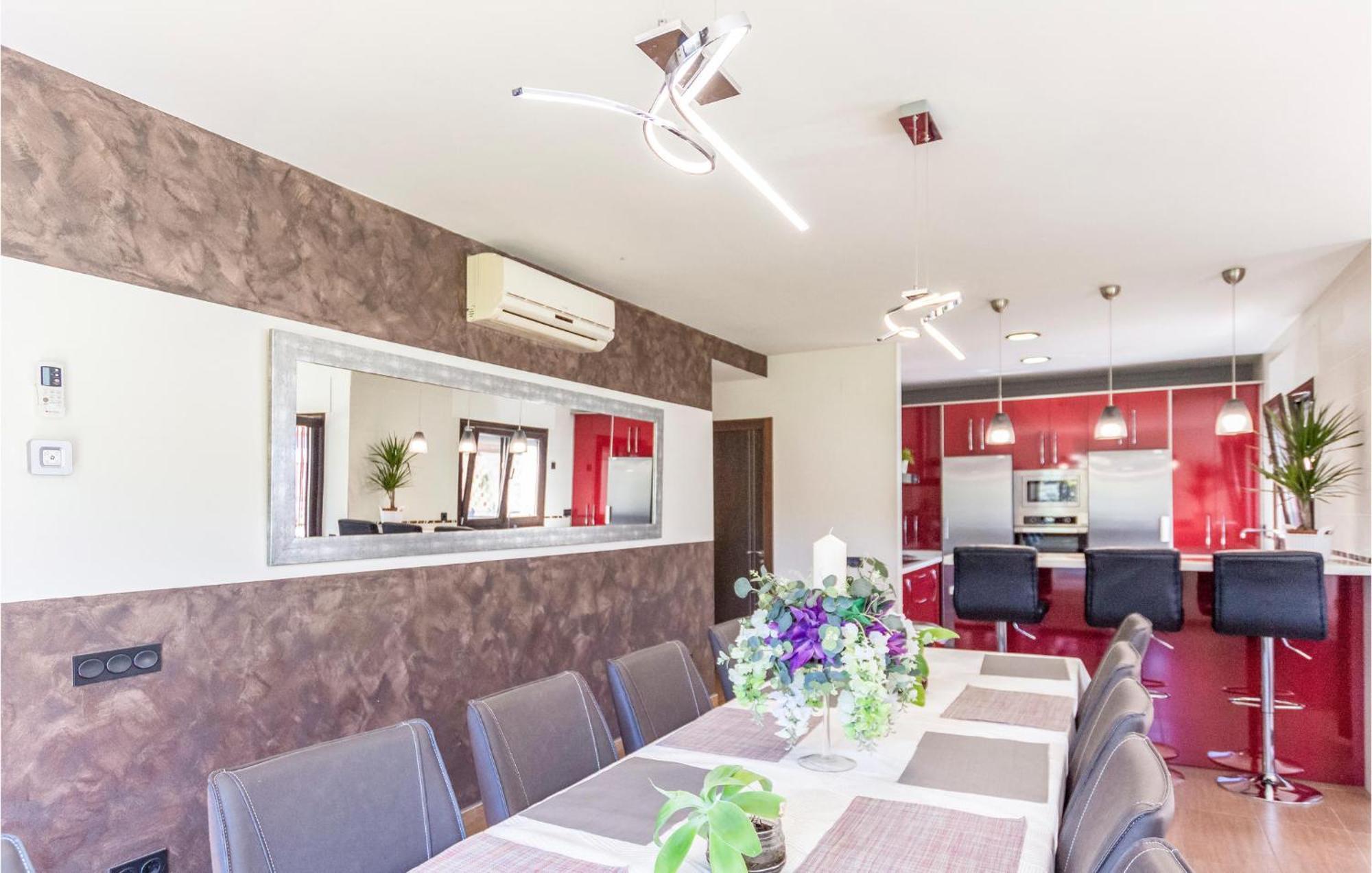 Beautiful In With Kitchen Сasa de vacaciones *