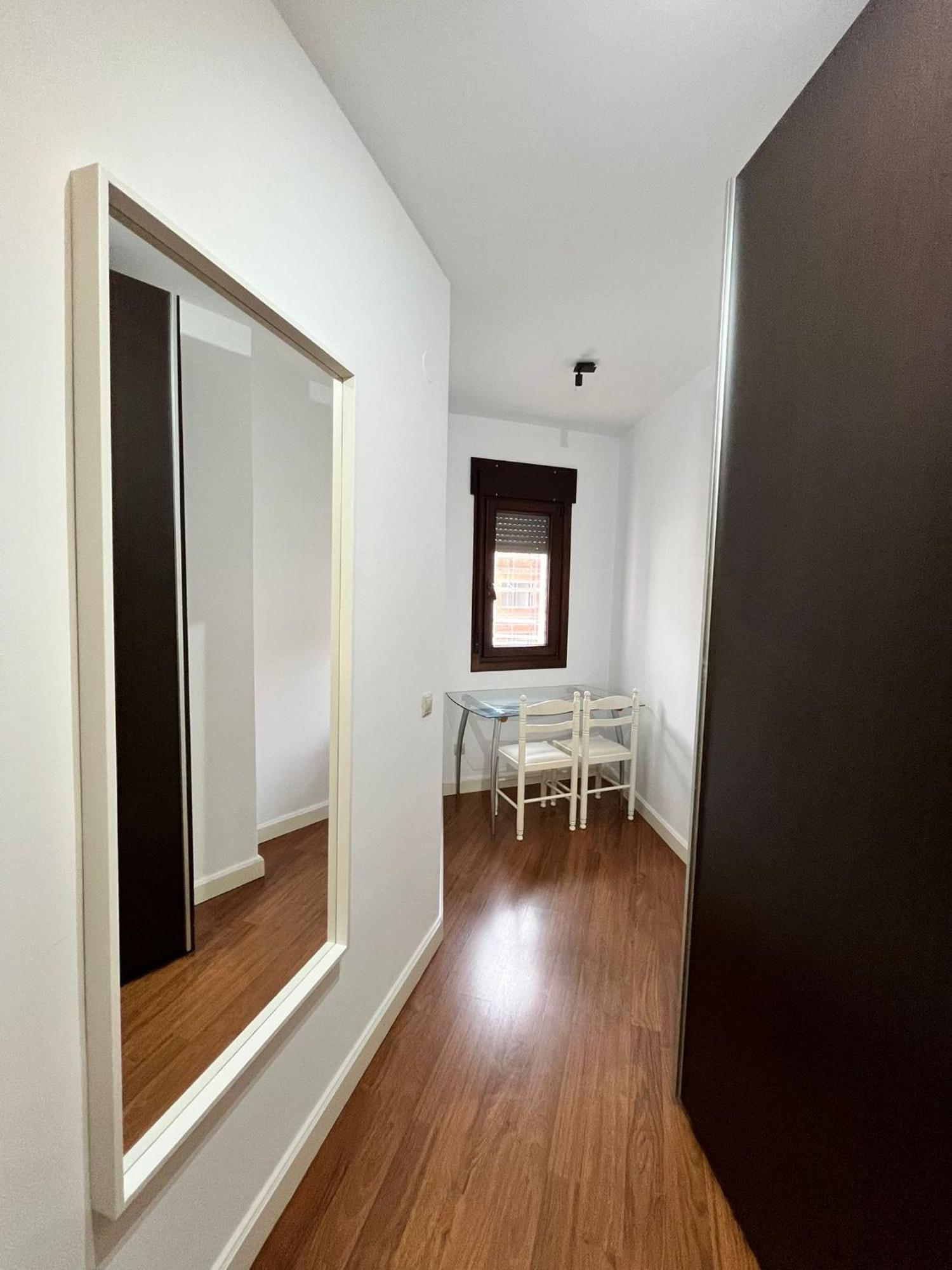 Apartment El Torcal Residences With Free Parking