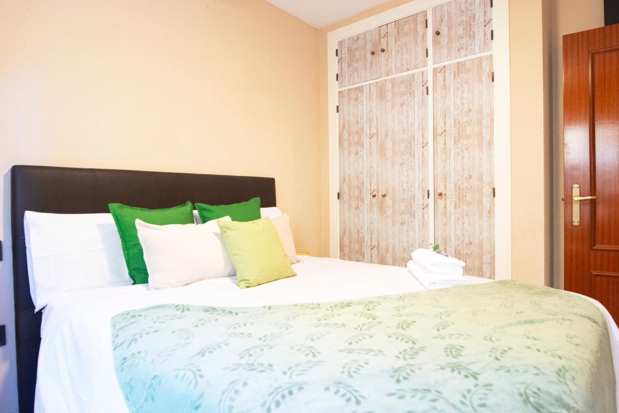 Casa Con Gran Patio Privado Malaga