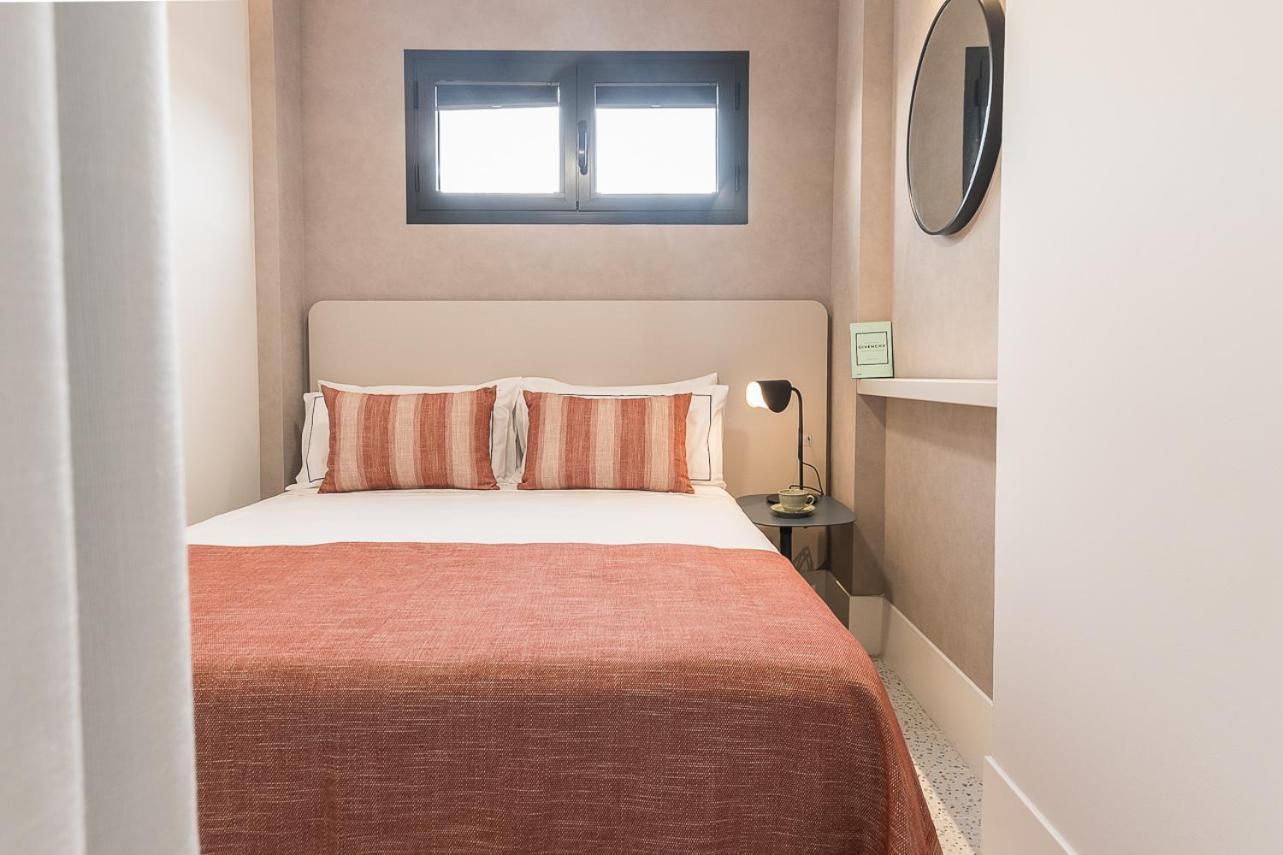 Homeclub Atico Con Terraza Junto A Museo Picasso Iii * Málaga