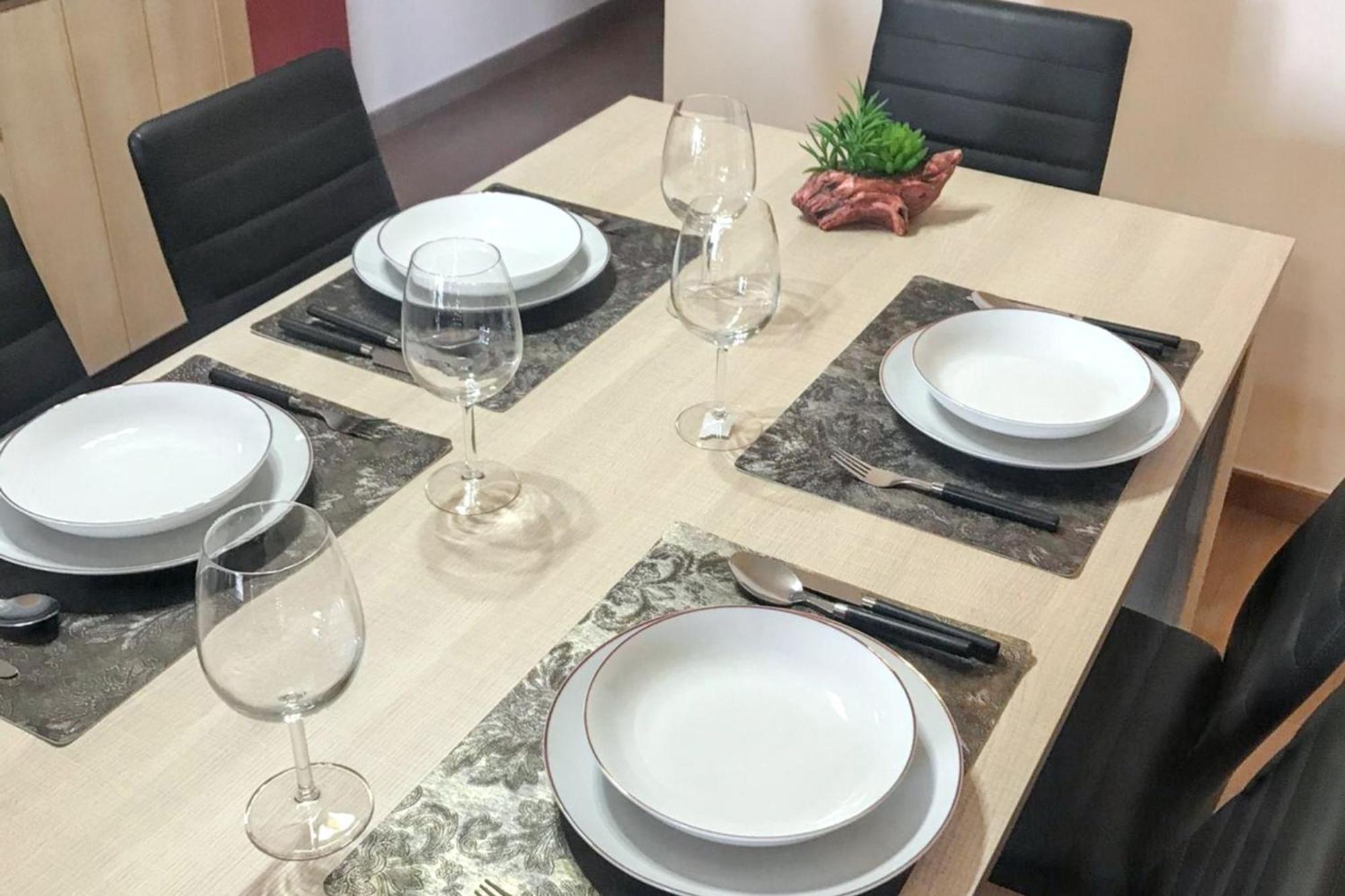Comfortable In With Balcony And View 81 M² Malaga