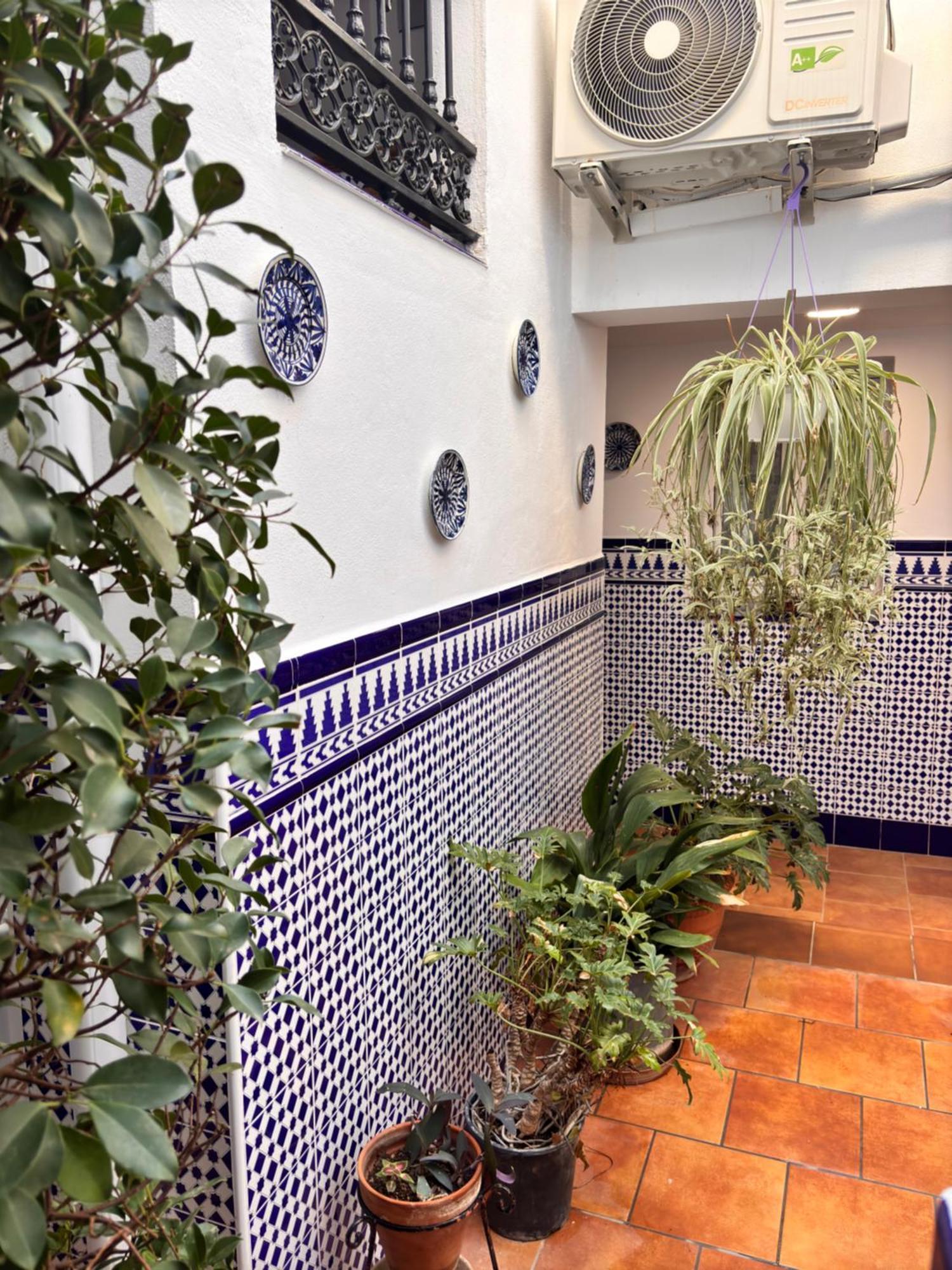 Shanti's Andalusian Pensión Málaga