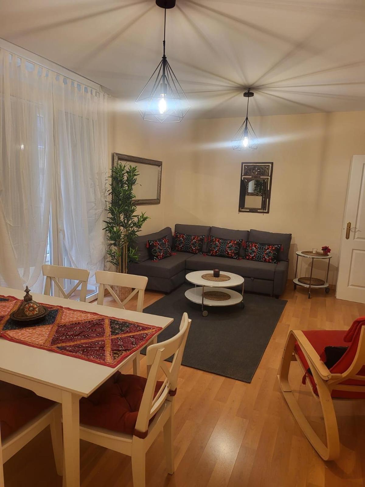 Apartamento Piso En El Centro De *