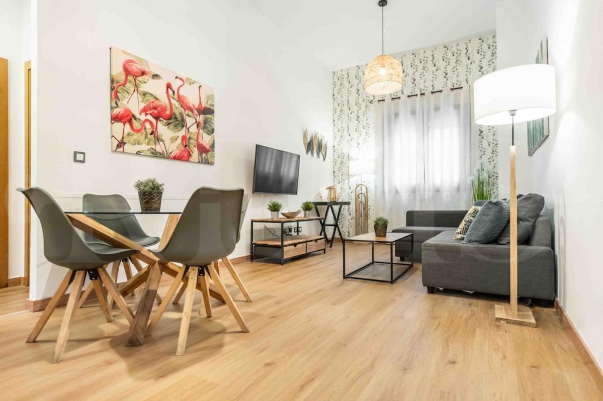 Apartamento With Parking And Patio - Center By Rems